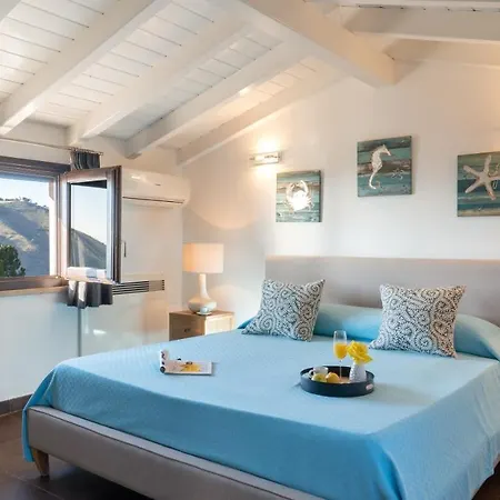 Vittoria 8, Emma Villa Gratteri