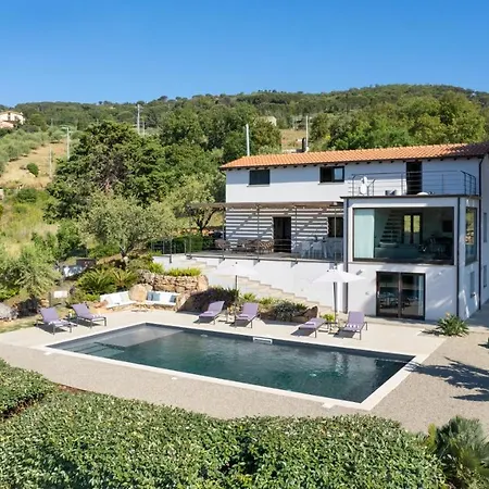 Vila Vittoria 8, Emma