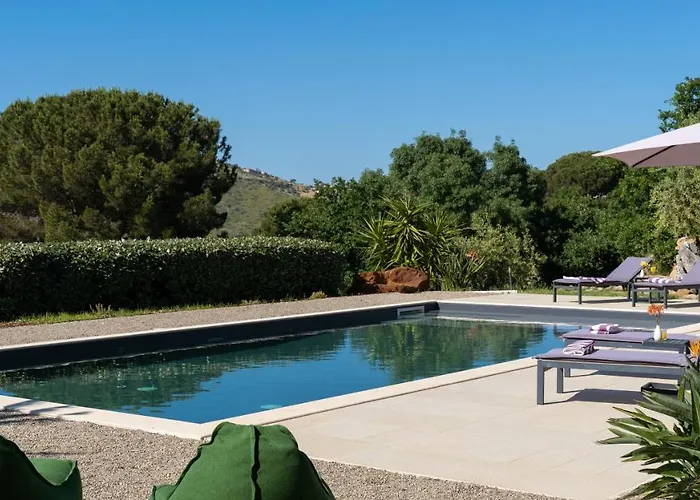 Vila Vittoria 8, Emma