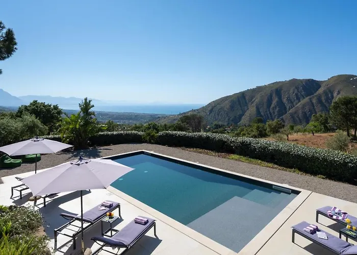 Vila Vittoria 8, Emma Gratteri