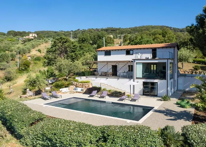 Vila Vittoria 8, Emma